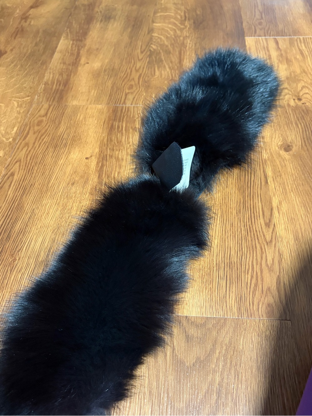 NWT Neiman Marcus Black Fox Fur Wrist Cuffs / Arm Warmers – Finland – Black